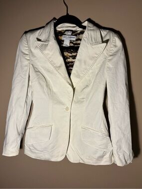 Vintage Dolce & Gabbana Cream Tailored Women's Blazer with Notch Lapel